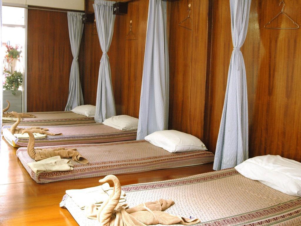 Regent Silom Hotel Банкок Екстериор снимка